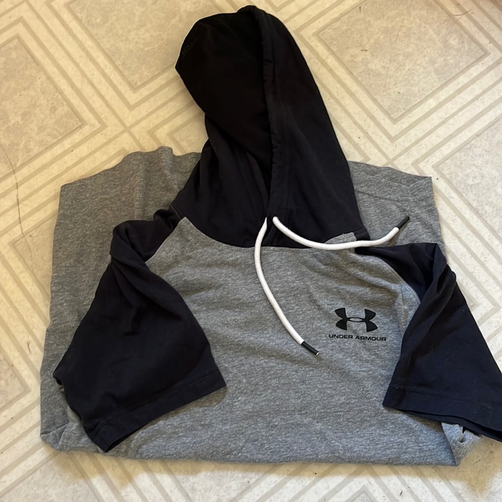 Under armour hoodie shirt
